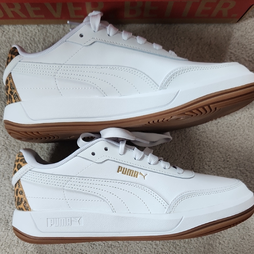 PUMA Club Pearl Sneaker White with  Leopard Print back - Women's - 8 NWT